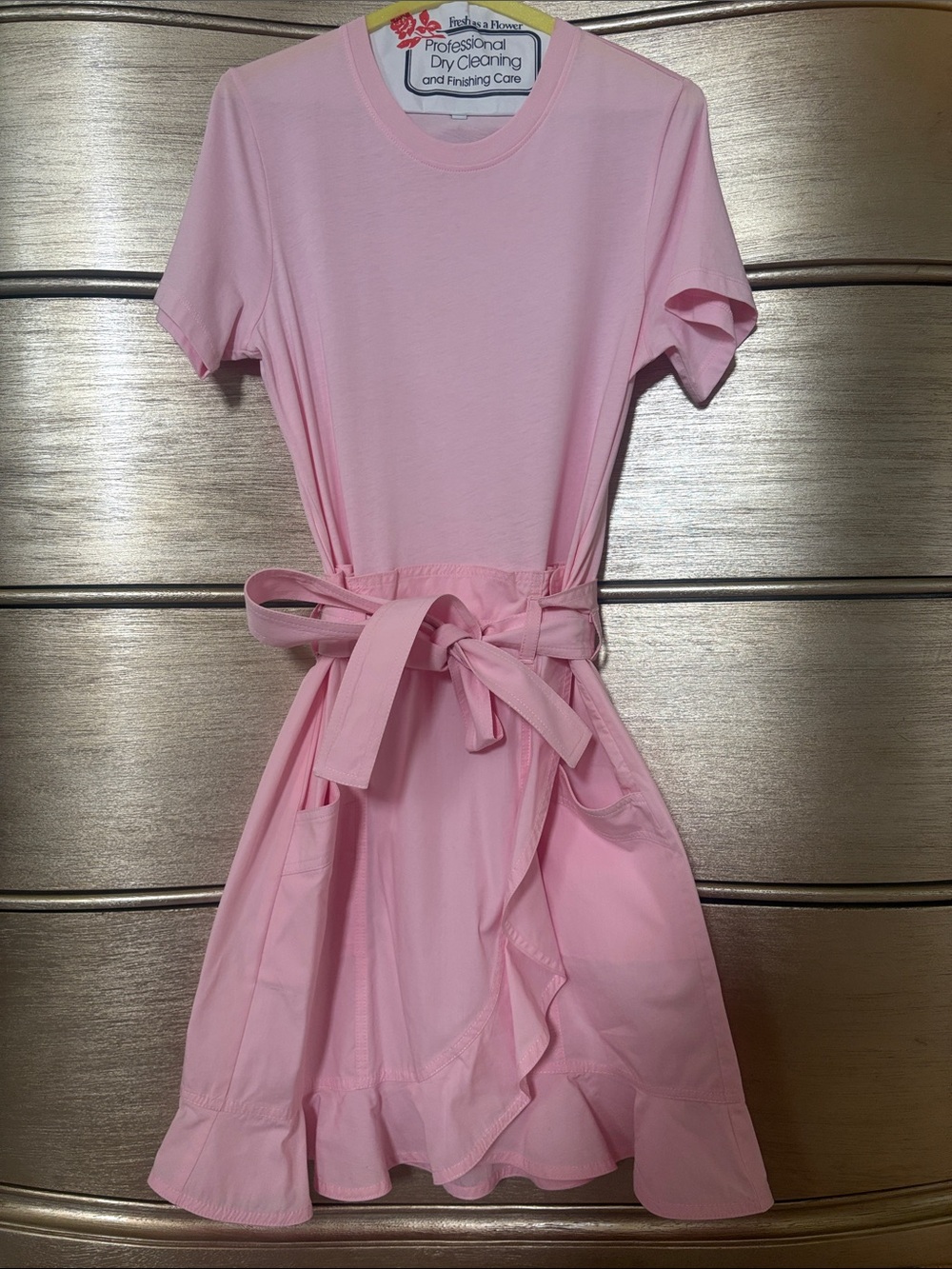 Pink Midi Dress With a Tie
